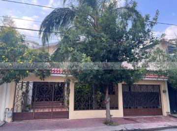 Casa · 195m² · 4 Recámaras · 1 Estacionamiento · Casa en Renta en Marte