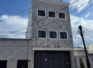 Oficina · 205m² · 11 Recámaras · 7 Estacionamientos · Oficinas en Renta en Centro Monterrey