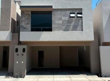 Casa · 131m² · 3 Recámaras · 2 Estacionamientos · Casa en Renta Lumina 3 Dominio Cumbres
