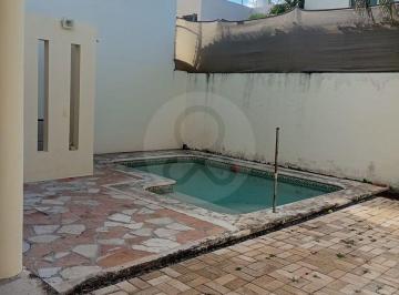 Casa · 273m² · 4 Recámaras · 2 Estacionamientos · Casa en Renta en Fraccionamiento Montecristo
