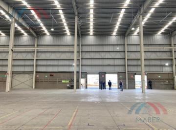 Bodega comercial · 3200m² · 30 Estacionamientos · Bodega en Renta Zona Vw
