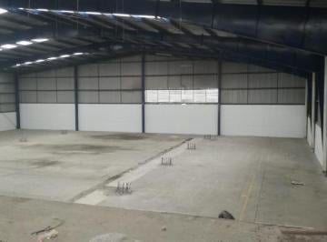 Bodega comercial · 1500m² · 4 Estacionamientos · Bodega en Renta Zona Vw