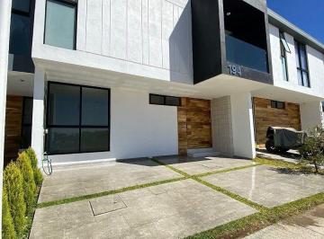 4427e76e31f8be3ad3b86badc3580dca921a5105f73f54295f986ef8baa10b7b · Casa en Venta Valle Imperial Coto Maple C - 194