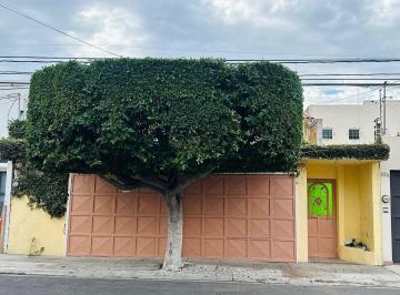 84cd3507d1d3a868b41e489ce48120e2f558e0eb5c98638889edd36636e54ffa · Casa en Venta en Colinas del Cimatario Querétaro