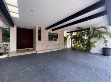 Departamento · 344m² · 5 Recámaras · 2 Estacionamientos · Casa en Venta en Residencial Via Cumbres Cancun