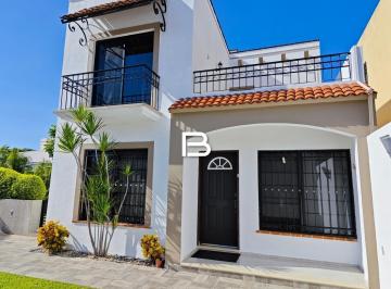 Casa · 190m² · 4 Recámaras · 3 Estacionamientos · Casa en Santa Fe