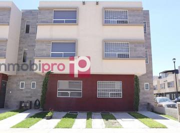 Casa en condominio · 140m² · 3 Recámaras · 2 Estacionamientos · Casa en Venta en Cuautitlan Estado de Mexico