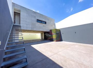 Casa · 120m² · 2 Recámaras · 2 Estacionamientos · Bv. Roma, Lomas de Angelópolis, 72830 San Bernardino Tlaxcalancingo, Pue.