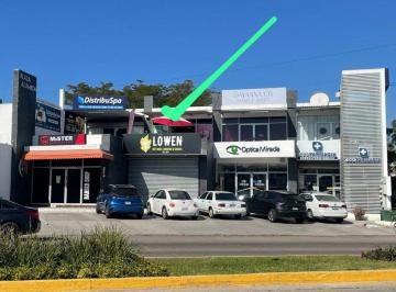 Local comercial , Mazatlán · Local de Renta en Av La Marina 75 m²
