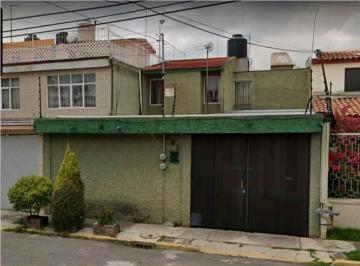 Casa de 3 habitaciones, Metepec · Venta de Casa en Luisa Isabel Campos, Metepec, Mex