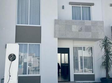 Casa en condominio · 3 Recámaras · 2 Estacionamientos · Casa en Condominio - Condominio Abada Residencial