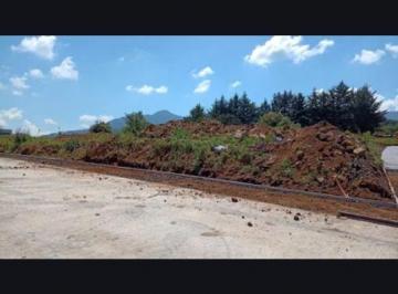 Terreno / Lote , Pátzcuaro · Invierte en La Mejor Zona con Plusvalí en Pátzcuaro Pueblo Mágico 10 X 20 Todos Los Servicios Escrit
