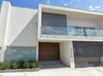 Casa de 6 habitaciones, Guadalupe · Casa en Venta en Muralistas Country La Silla