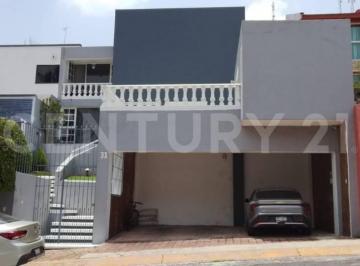 Casa · 236m² · 3 Recámaras · 2 Estacionamientos · Casa en Venta en Mayorazgos del Bosque, Atizapán, Mex.