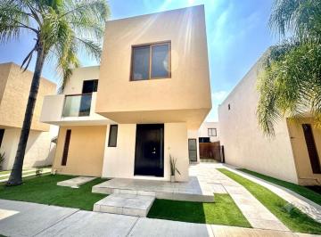 Casa de 3 habitaciones, Corregidora · Casa en Renta en Puerta Real, Querétaro Renta Mensual: $18,000 (Mantenimiento Incluido)