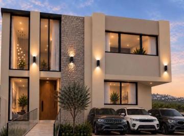 Casa en condominio · 480m² · 3 Recámaras · 3 Estacionamientos · Espectacular Casa en Venta | Vila Tana