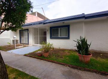 Casa de 4 habitaciones, Zapopan · Espaciosa y Bien Ubicada Casa Para Fines Comerciales, Y/o Oficinas