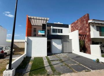 Casa de 3 habitaciones, Tlajomulco de Zúñiga · Casa en Venta Casa Fuerte