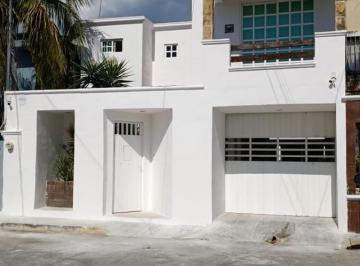 Casa · 3 Recámaras · 3 Estacionamientos · Amplia y Cómoda Propiedad en Venta en Hacienda Santa María, Campeche