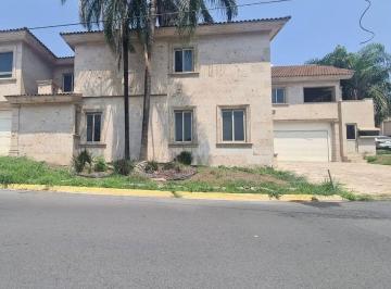 61103d31dc60a4eade3439d570a9f8032a28e55538e82c3ec50a3b5e0b2020ee · Casa en Venta Cumbres
