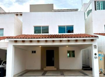 Casa de 3 habitaciones, Pachuca · Casa en Renta en Pachuca, Puerta de Hierro, Bonanza, Xcon 3 Habitaciones y Roof Garden
