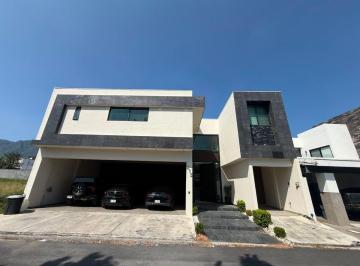 Casa de 5 habitaciones, Monterrey · Casa en Venta El Uro en Monterrey, Nuevo León