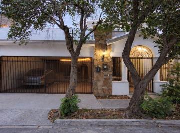 Casa de 4 habitaciones, Monterrey · Hermosa Casa en Venta Col. del Prado, Mty