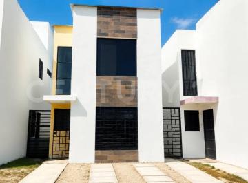 Casa · 120m² · 2 Recámaras · 2 Estacionamientos · Casa en Renta