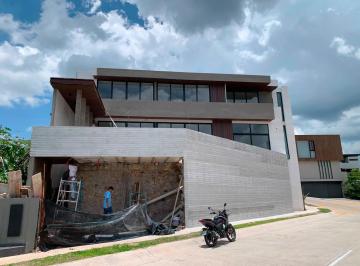 Casa · 297m² · 3 Recámaras · 3 Estacionamientos · Casa en Venta en Zanda Residencial León Guanajuato Zona Norte