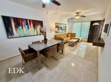 Casa en condominio de 2 habitaciones, Cancún · Casa Amueblada con Alberca - Cerrada Paseo de La Valencia / Residencial Santa Fe
