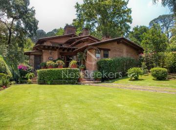 Casa de 3 habitaciones, Valle de Bravo · Casa en Venta en Club de Golf Avandaro