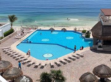 Departamento de 1 habitación, Cancún · Departamento Tipo Suite Remodelado Frebte Al Mar en Venta