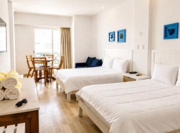Departamento de 1 habitación, Cancún · Departamento Tipo Suite Remodelado Frebte Al Mar en Venta