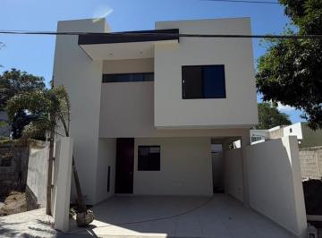Casa · 3 Recámaras · 2 Estacionamientos · Casa en Vicente Guerrero