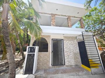 FACHADA DE LA PROPIEDAD · Casa en Venta con Unidades Independientes y Potencial Comercial La Guadalupana - Playa del Carmen