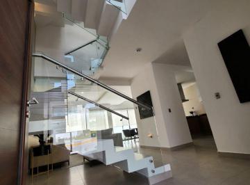 Casa · 252m² · 4 Recámaras · 2 Estacionamientos · Casa en Venta Nuevo Refugio, Roof Garden, 252 m², Cuarto de Servicio