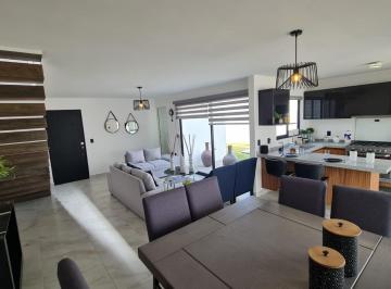 Casa · 143m² · 3 Recámaras · 2 Estacionamientos · Casa en Venta Zarú, Jardín Interior, Sala de Tv.