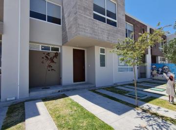Casa · 116m² · 3 Recámaras · 2 Estacionamientos · Casa en Venta Zakia, 3 Recamaras, Amplio Jardin.