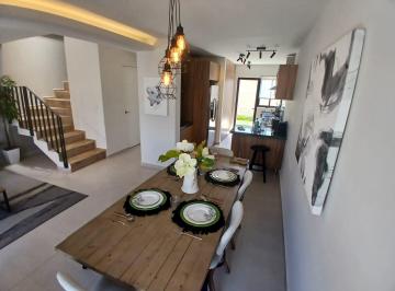 Casa · 111m² · 3 Recámaras · 2 Estacionamientos · Casa en Venta Zakia, Sala de Tv, Amplios Espacios