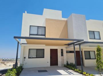 Casa · 154m² · 3 Recámaras · 2 Estacionamientos · Casa en Venta Zarú, Roof Top, Sala de Tv.