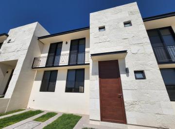 Casa · 142m² · 3 Recámaras · 2 Estacionamientos · Casa en Venta Cimatario, 15 Min del Centro, Aún Lado de Reserva Natural