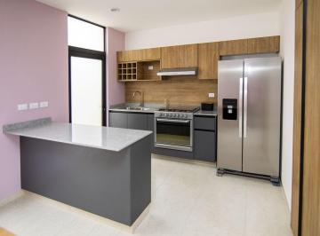 Casa · 116m² · 3 Recámaras · 2 Estacionamientos · Casa en Venta Cimatario, 3 Récamaras, Recámara Principal con Balcón