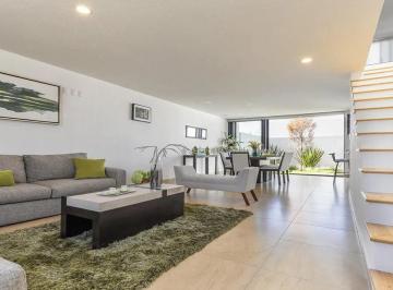 Casa · 151m² · 3 Recámaras · 2 Estacionamientos · Casa en Venta Nuevo Refugio, Estudio o Área de Tv (Con Opción a Tercera Recámara)