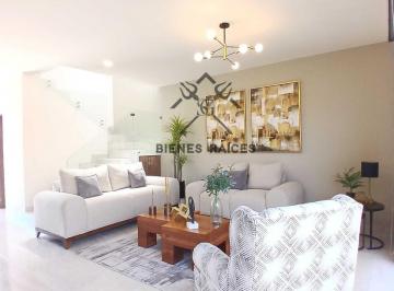 Casa · 151m² · 3 Recámaras · 2 Estacionamientos · Casa en Venta Lomas del Marques, Cocina Equipada de Lujo, Jardín