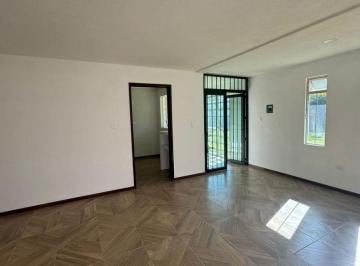 Oficina , Puebla · Oficina en Renta en Zavaleta | 65 m² | Jardín Compartido y Estacionamiento