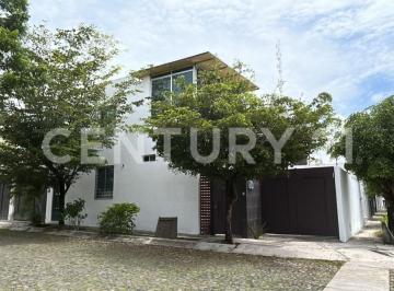 Casa · 224m² · 3 Recámaras · 1 Estacionamiento · Propiedad en Venta en Esmeralda Norte, Colima.
