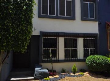Casa de 3 habitaciones, Puebla · Casa en Venta Remodelada | Lomas del Marmol, Puebla