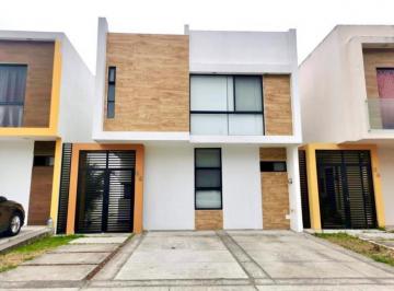 Casa · 153m² · 3 Recámaras · 2 Estacionamientos · Casa en Venta | Lomas de La Rioja