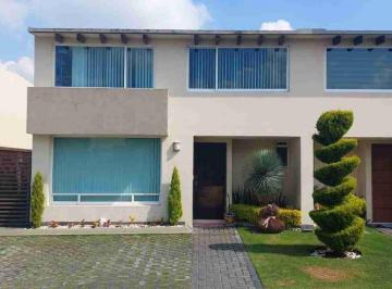 Casa · 257m² · 3 Recámaras · 2 Estacionamientos · Casa en Fraccionamiento Bosque de Las Fuentes Residencial