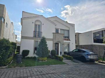 Casa en condominio · 272m² · 3 Recámaras · 2 Estacionamientos · Casa en Venta | Condado del Valle – Bakeira